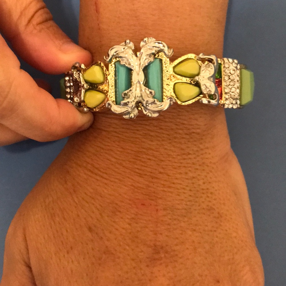 Bracket - Picture 2 of 2